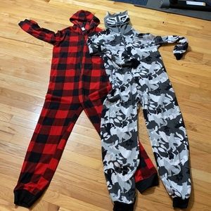 Pair of 2 onesie sleepers